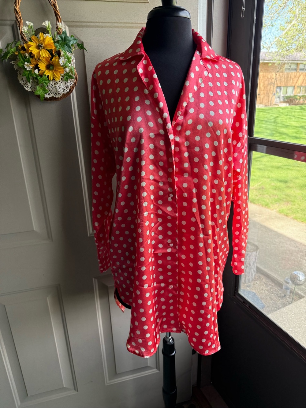 Vintage 80s Victoria’s Secret gold label Polka Dot night shirt, size small